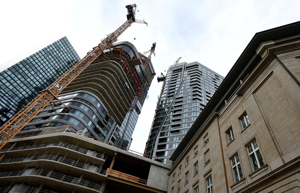 Des chantiers de construction a francfort, en allemagne