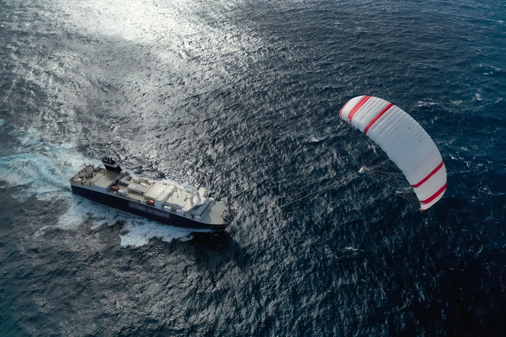 Le dispositif de déploiement de l’aile de kite développée par la start-up nantaise Airseas était en test depuis 18 mois sur le navire roulier « Ville de Bordeaux ».