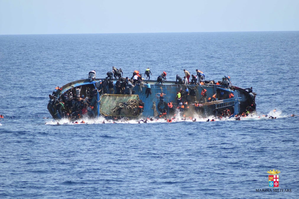 Msf et le hcr parlent de 700 a 900 migrants decedes cette semaine en mediterranee