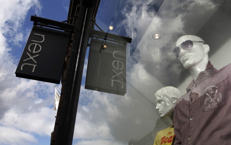 Next releve son objectif de benefice annuel