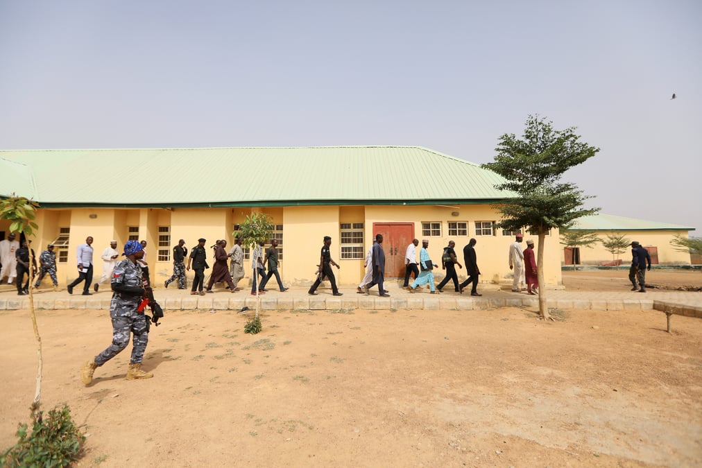 Nigeria: 27 adolescents liberes, plus de 300 jeunes filles toujours recherchees