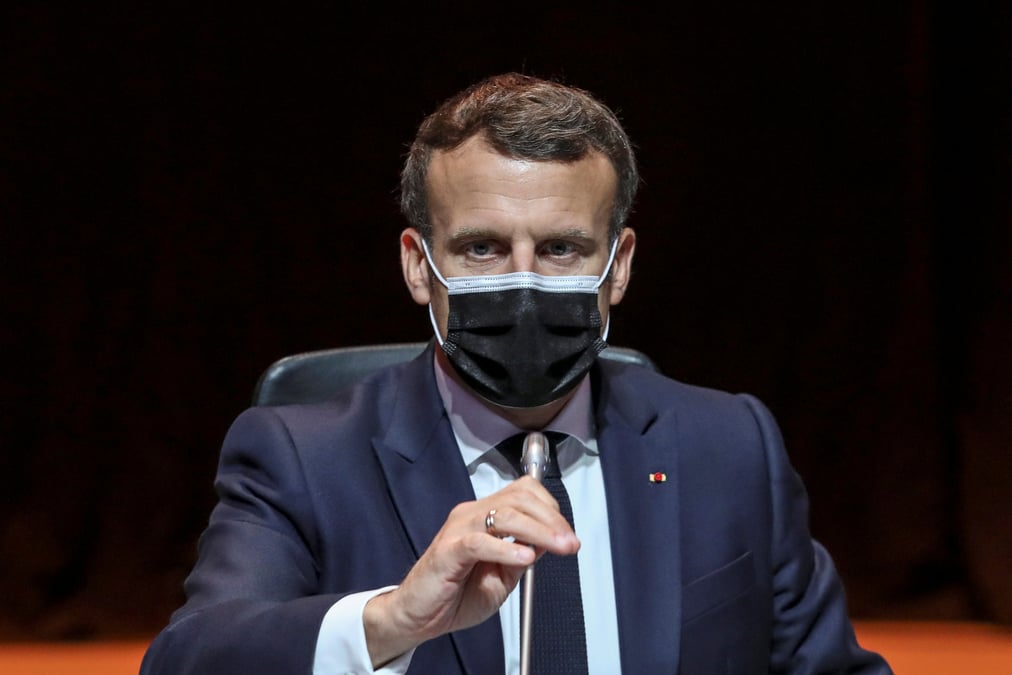A porto, macron plaide pour une convergence sociale en europe