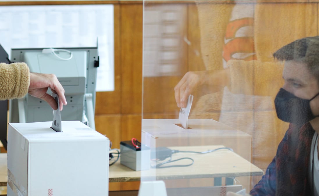 Aucun vainqueur clair des legislatives en bulgarie