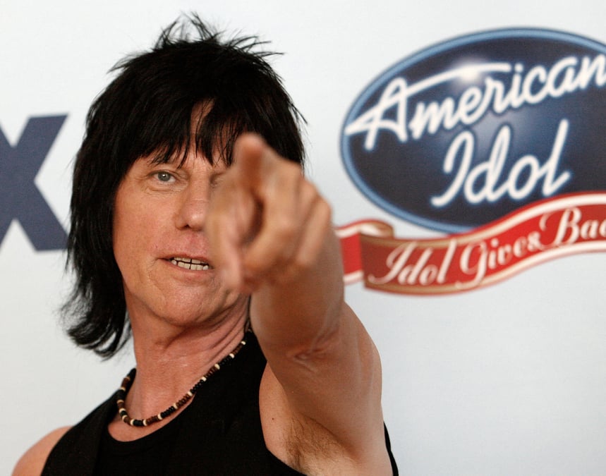 Jeff beck dans les coulisses du spectacle idol gives back a los angeles.