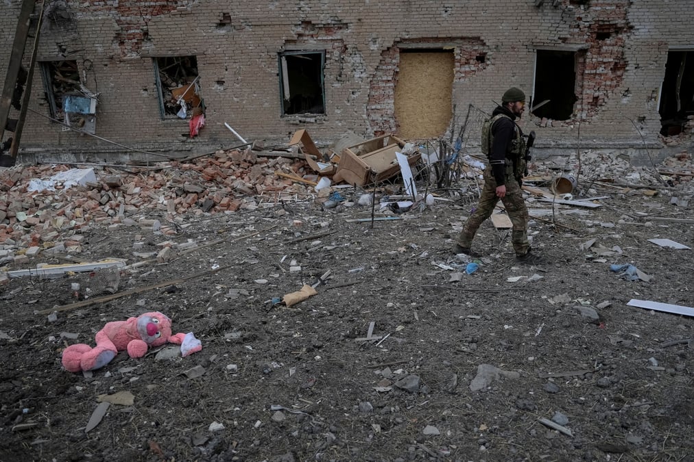 Un soldat ukrainien a tchassiv yar
