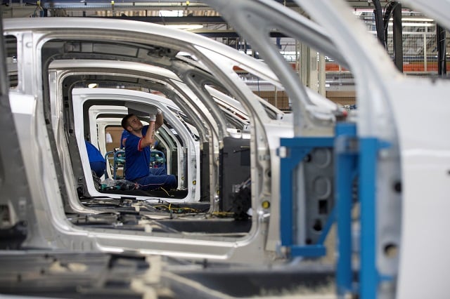 Les investissements mondiaux dans l'industrie chutent d'un quart entre 2023 et 2024.