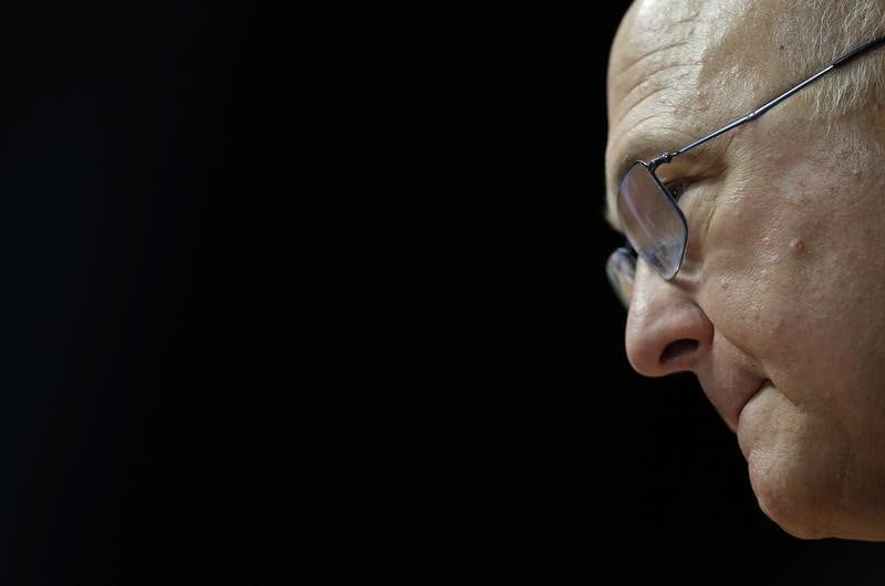 Michel sapin parle d'une "naivete" belge face au communautarisme