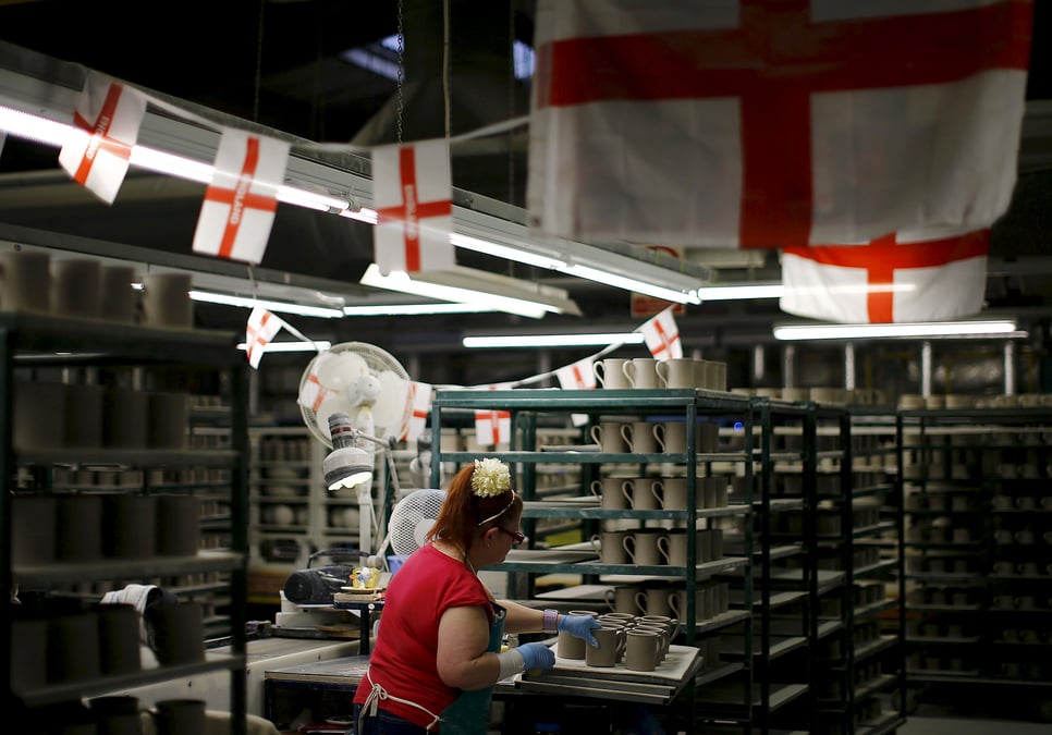 Forte contraction de la production industrielle britannique en fevrier