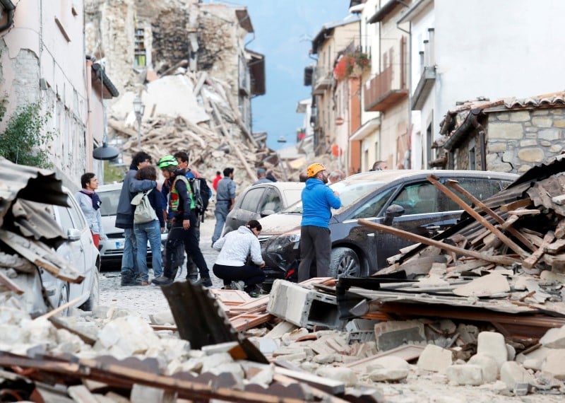 Plusieurs morts dans un seisme dans le centre de l'italie