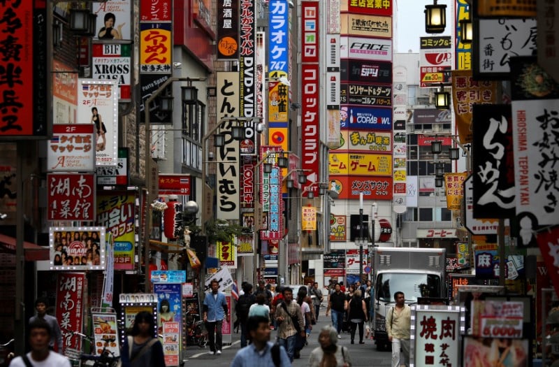 L'activite des services au japon se contracte en septembre
