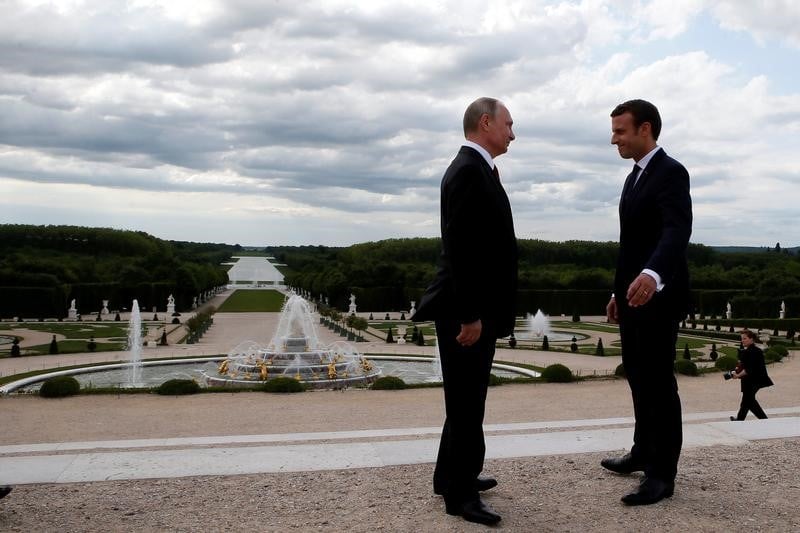 Syrie: macron appelle poutine a agir pour proteger les civils