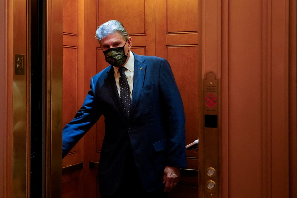 Etats-unis: le democrate joe manchin refuse de soutenir le plan de biden