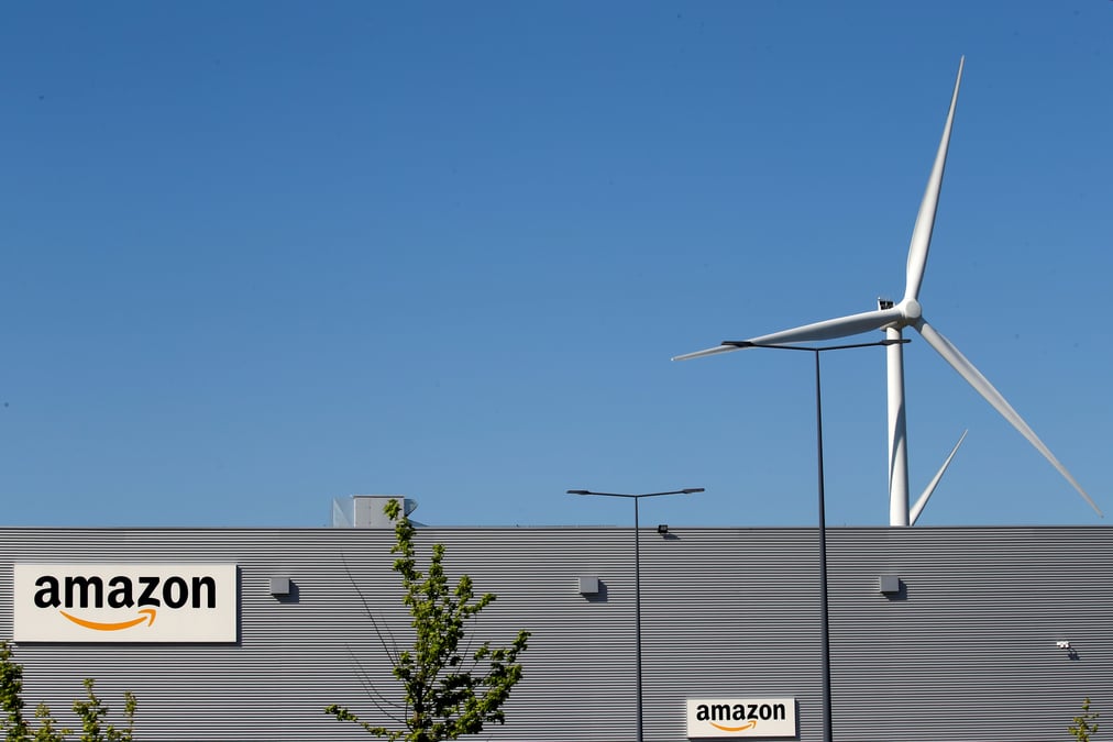 Reprise partielle de l'activite mardi dans les entrepots francais d'amazon, selon les syndicats