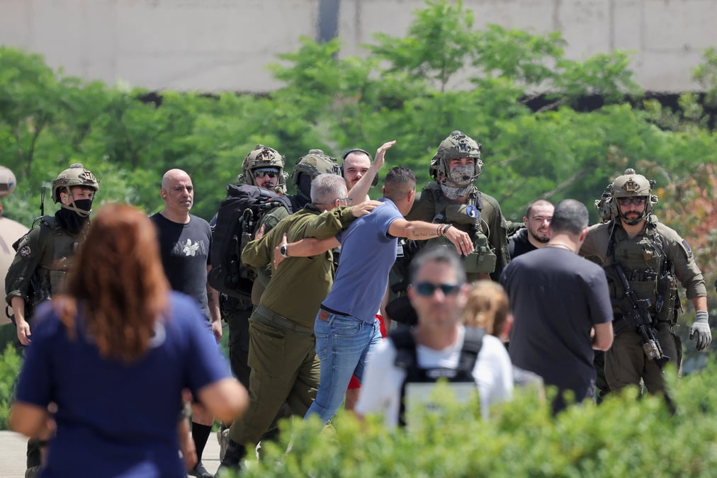 Des otages israeliens liberes, a ramat gan