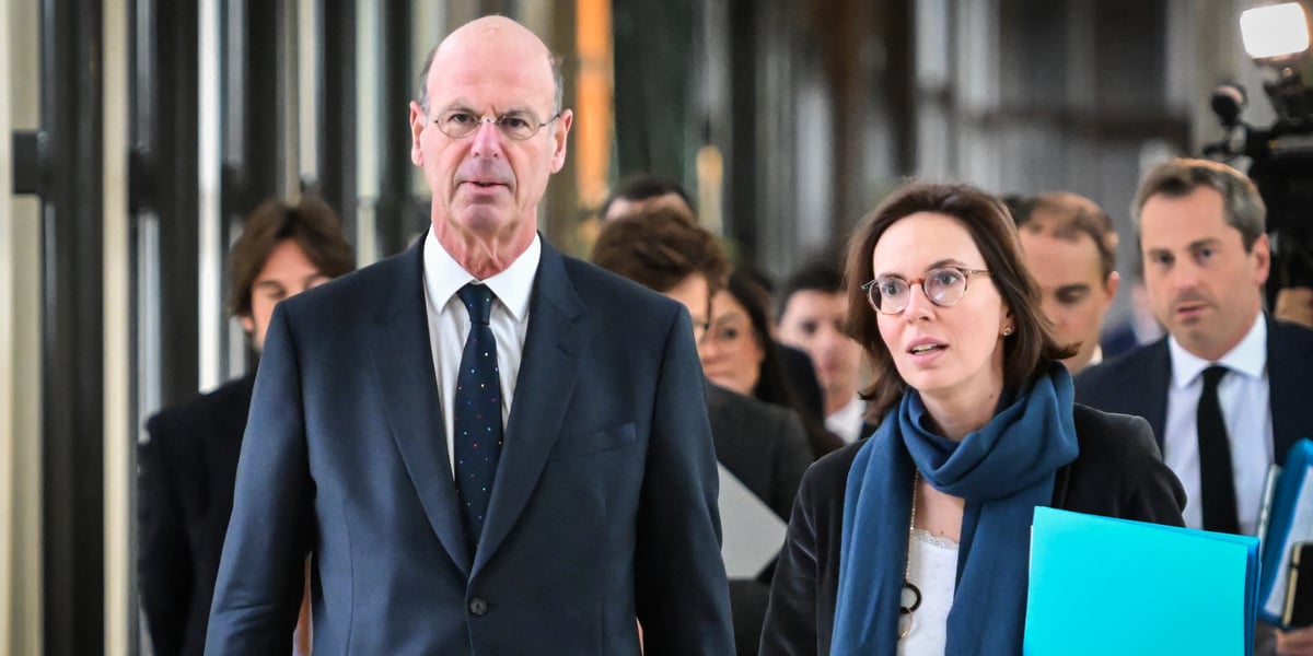 La ministre des Comptes publics, Amélie de Montchalin (à droite), aux côtés du ministre de l'Economie, Eric Lombard (à gauche).