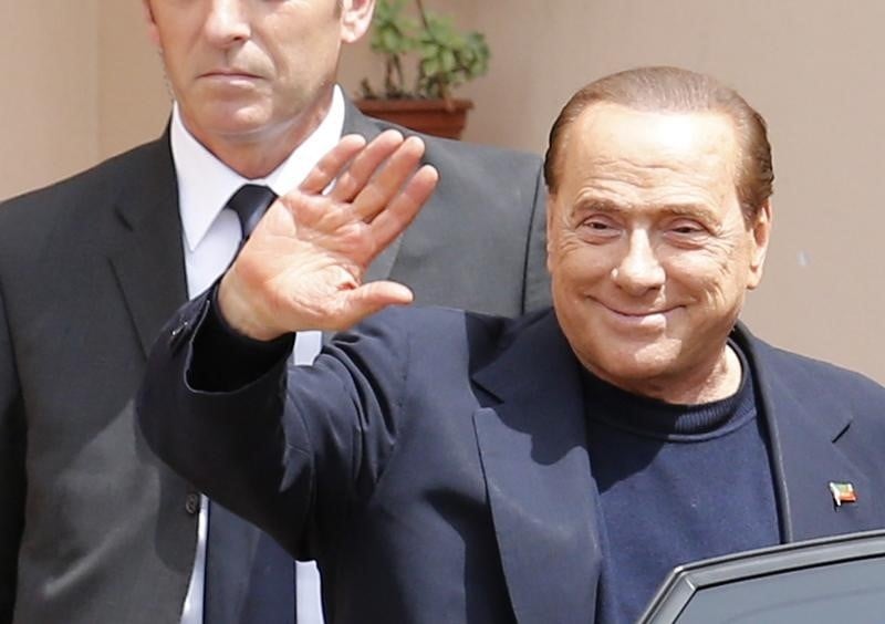 Silvio berlusconi definitivement acquitte dans l'affaire du "rubygate"