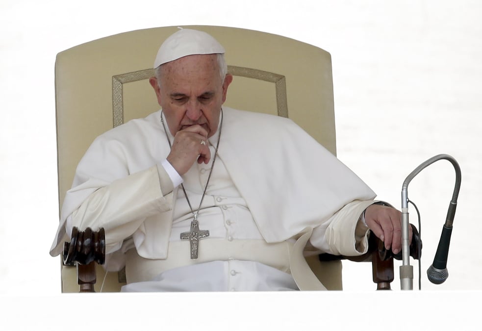 Le pape critique les differences de salaires entre les hommes et les femmes