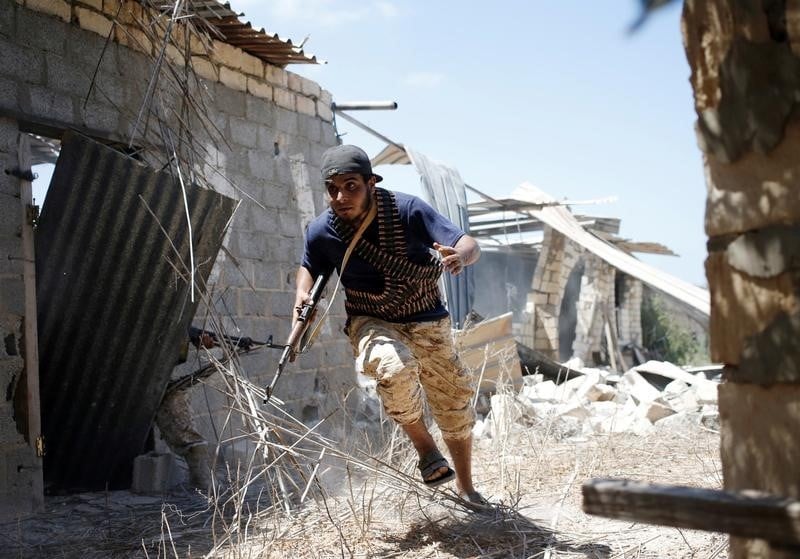 Un site strategique a syrte repris par les forces libyennes a l'ei