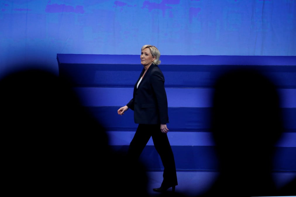 Le fn se renouvelle mais conserve ses dirigeants