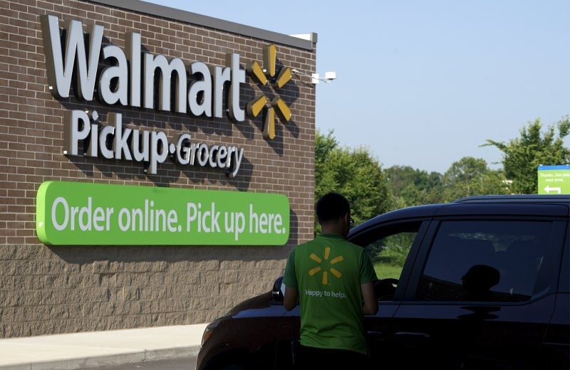 Wal-mart abaisse sa prevision de resultat