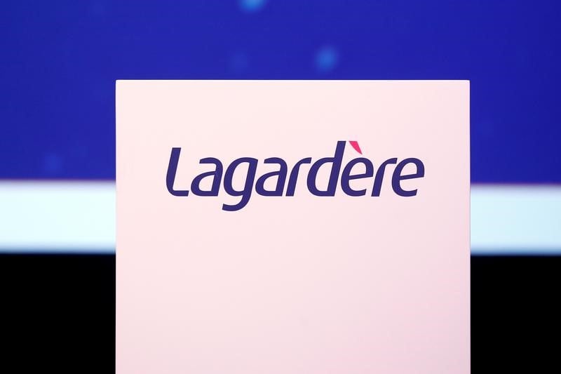 Lagardere a tire parti de l'edition et du travel retail en 2016