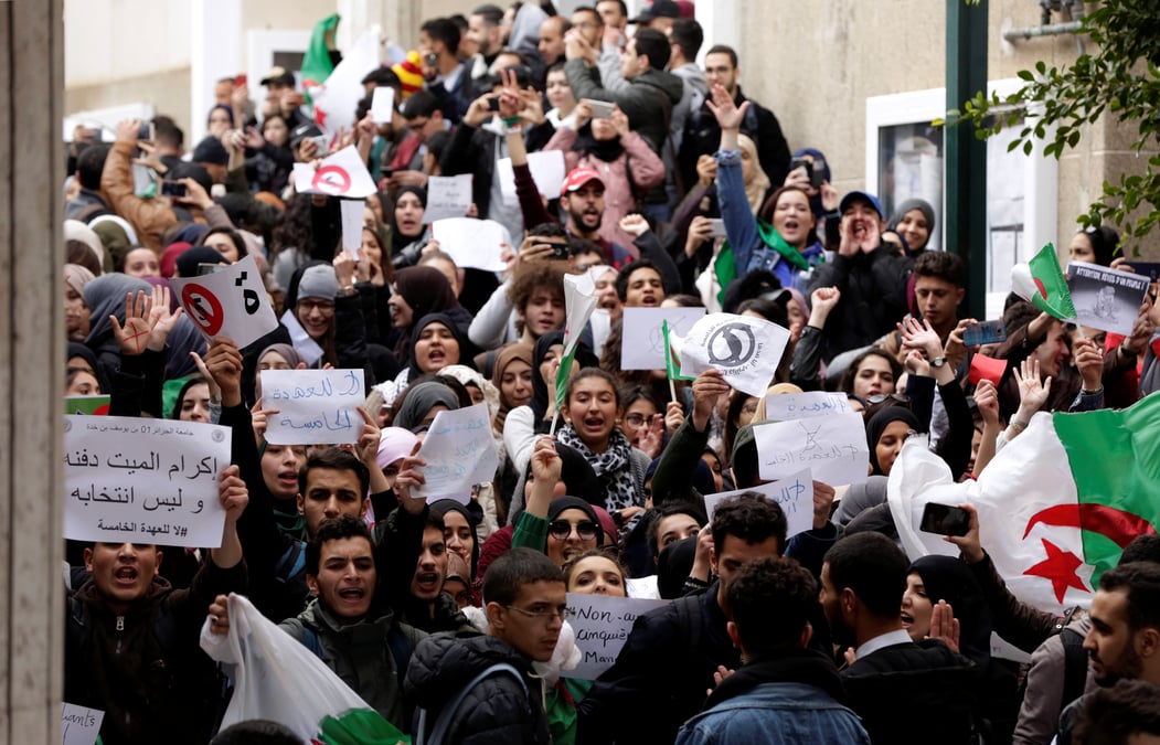 Nouvelle manifestation a alger contre la candidature de bouteflika