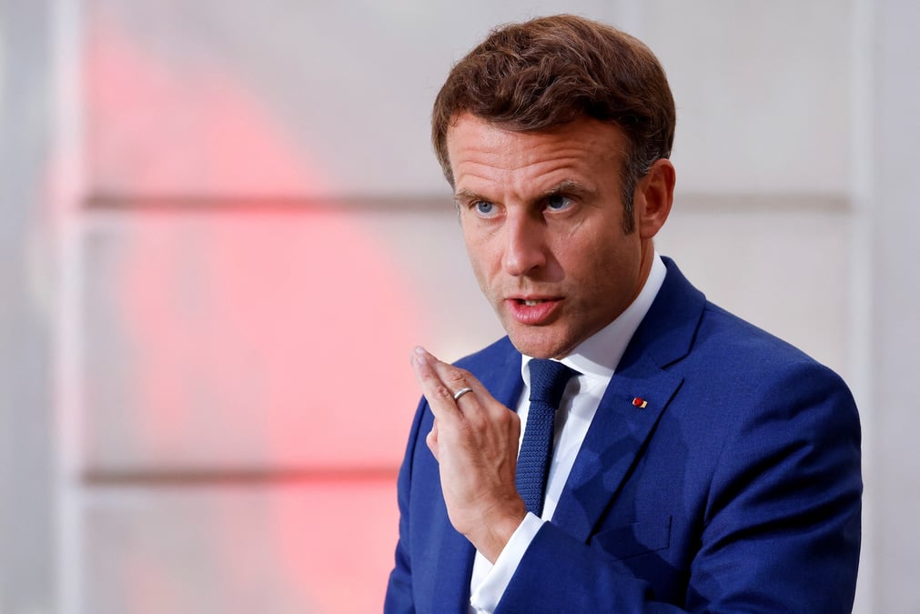 France: macron n'exclut pas des referendums sur les sujets abordes lors du cnr