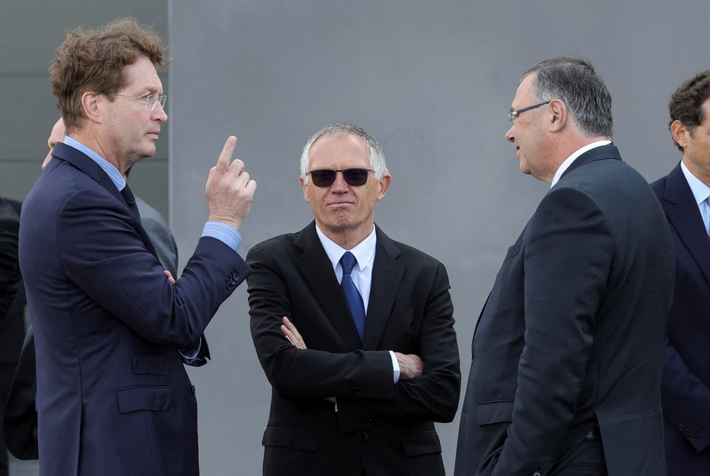 Ola kallenius,  patrick pouyanne  et carlos tavares, directeur general de stellantis, lors de l'inauguration de la gigafactory d'automotive cells company (acc) a billy-berclau-douvrin