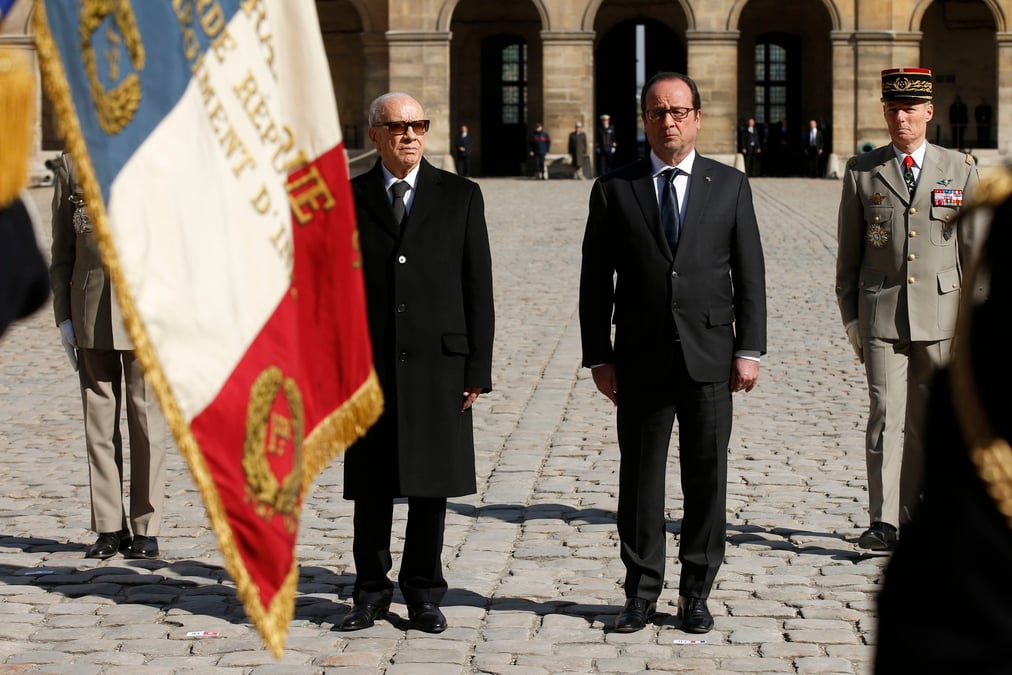 Beji caid essebsi demande aux tunisiens de france d'etre de "bons musulmans"
