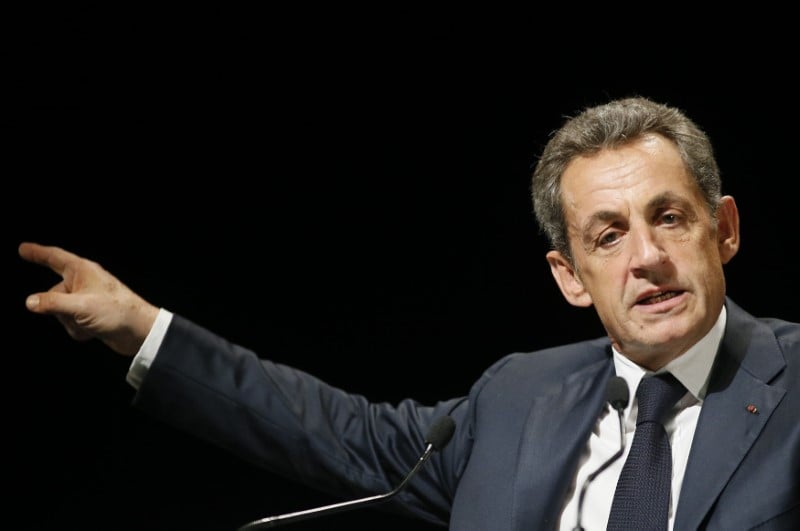 Sarkozy se defend de vehiculer des idees tres a droite