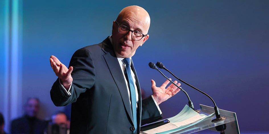 Éric Ciotti, jeudi à Nice, annonce l’exclusion du parti de Rachida Dati après sa nomination au gouvernement.