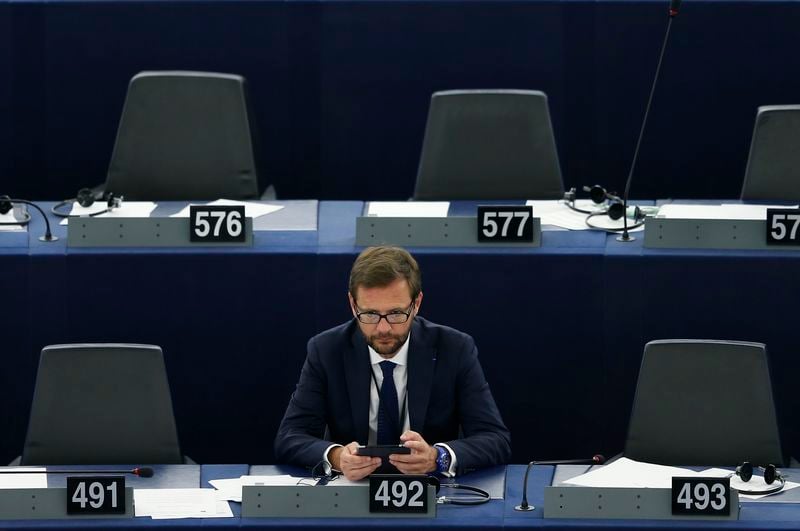 L’eurodéputé Lavrilleux embarrasse la délégation française