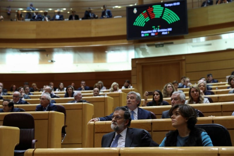 La catalogne declare son independance, madrid la met sous tutelle