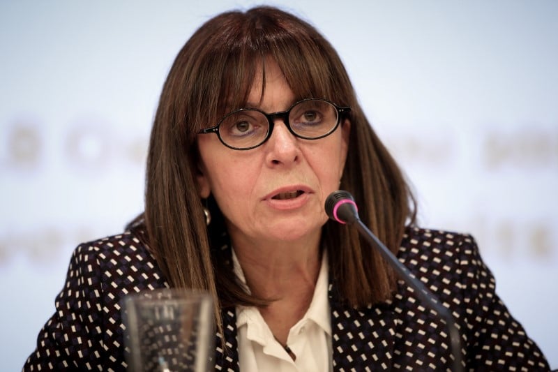 Ekaterini sakellaropoulou premiere femme a la presidence grecque