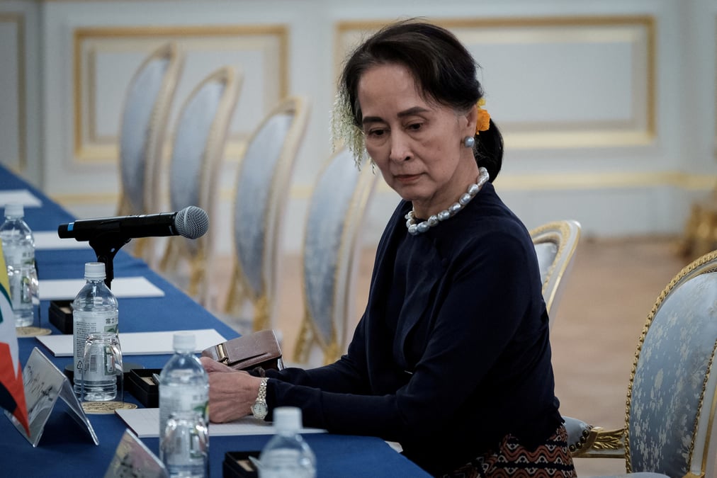 Birmanie: report du verdict de l'un des proces contre aung san suu kyi, selon une source