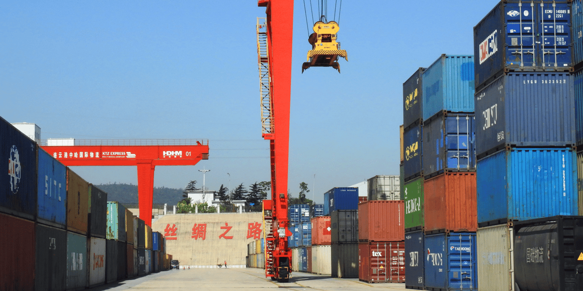 Chine: les exportations en hausse de 13,2% sur les six premiers mois de l'annee