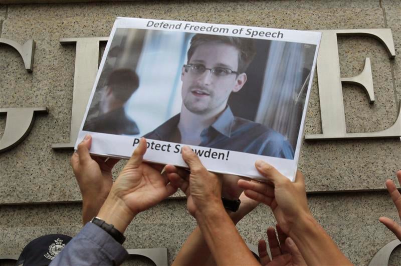 Le New York Times réclame la clémence pour Edward Snowden