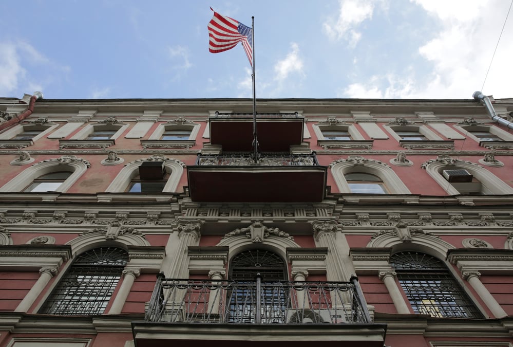 Les etats-unis suspendent la delivrance de visas en russie