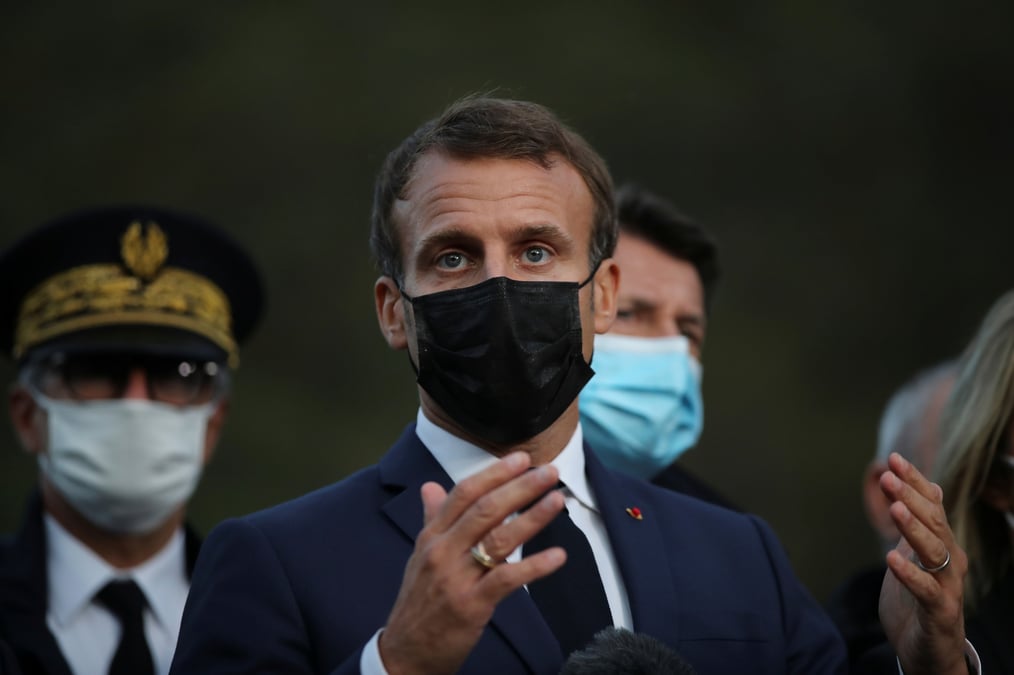 Macron dans les alpes-maritimes a la rencontre des sinistres