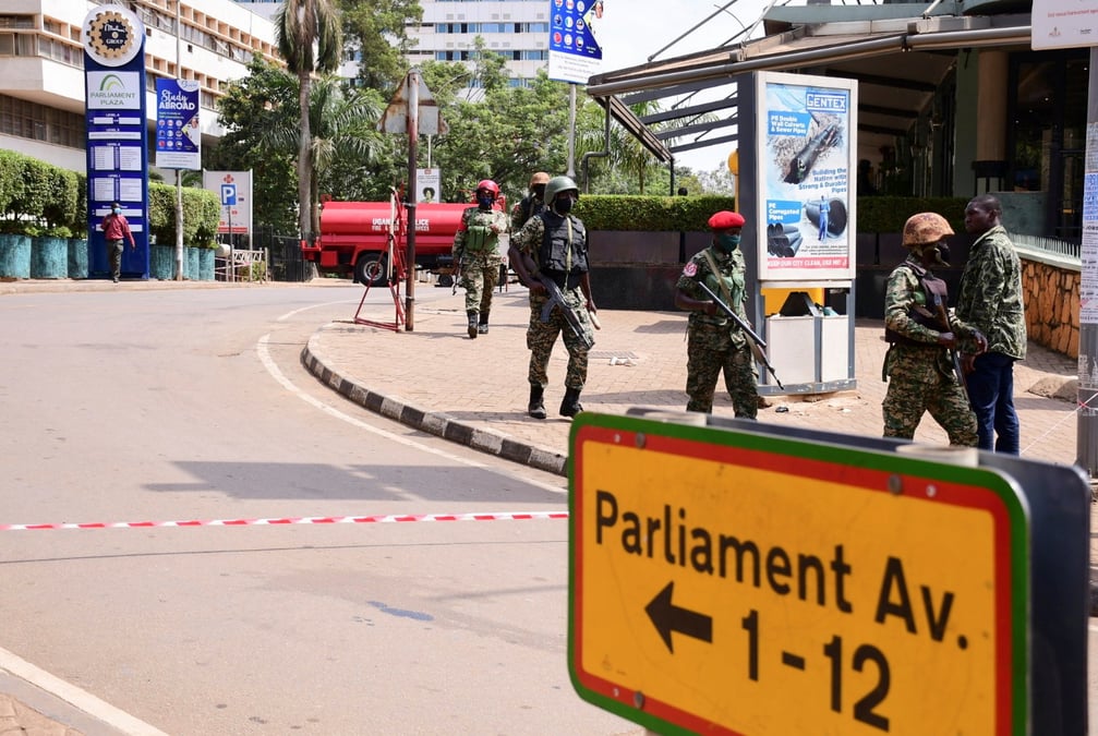 Triple attentat suicide a kampala, trois morts et des dizaines de blesses