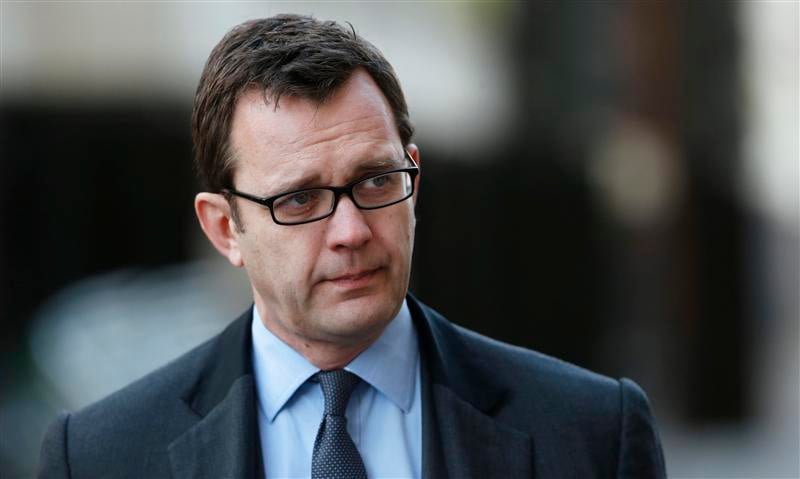 Au procès des écoutes de la presse britannique, Coulson mis à mal