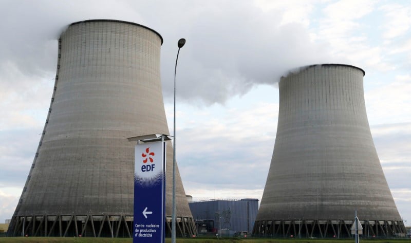 Edf defend son projet de prolongation du parc nucleaire francais