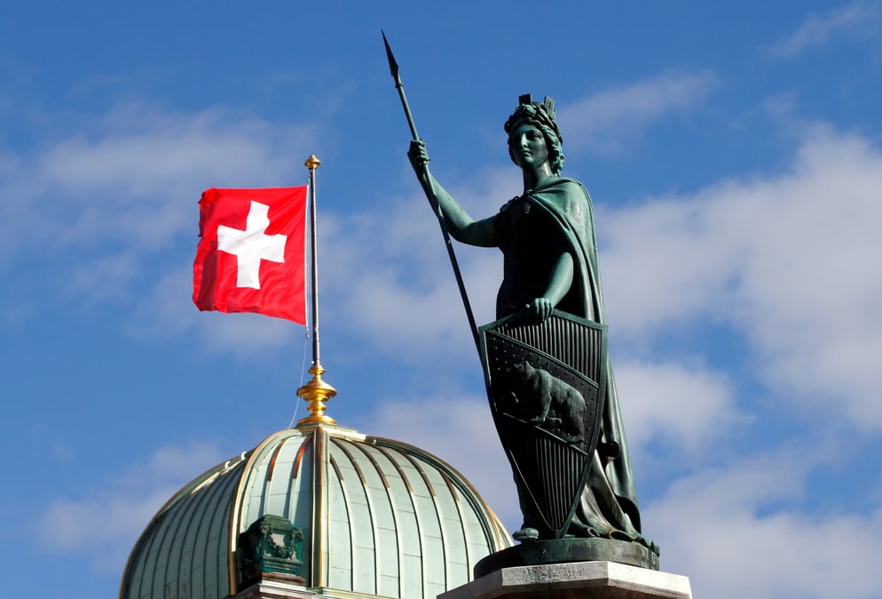Coronavirus: plus de 3.000 cas en suisse, une votation reportee