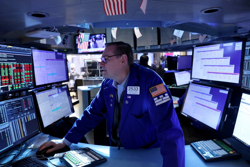Wall street ouvre en hausse, ibm en soutien, netflix s'effondre