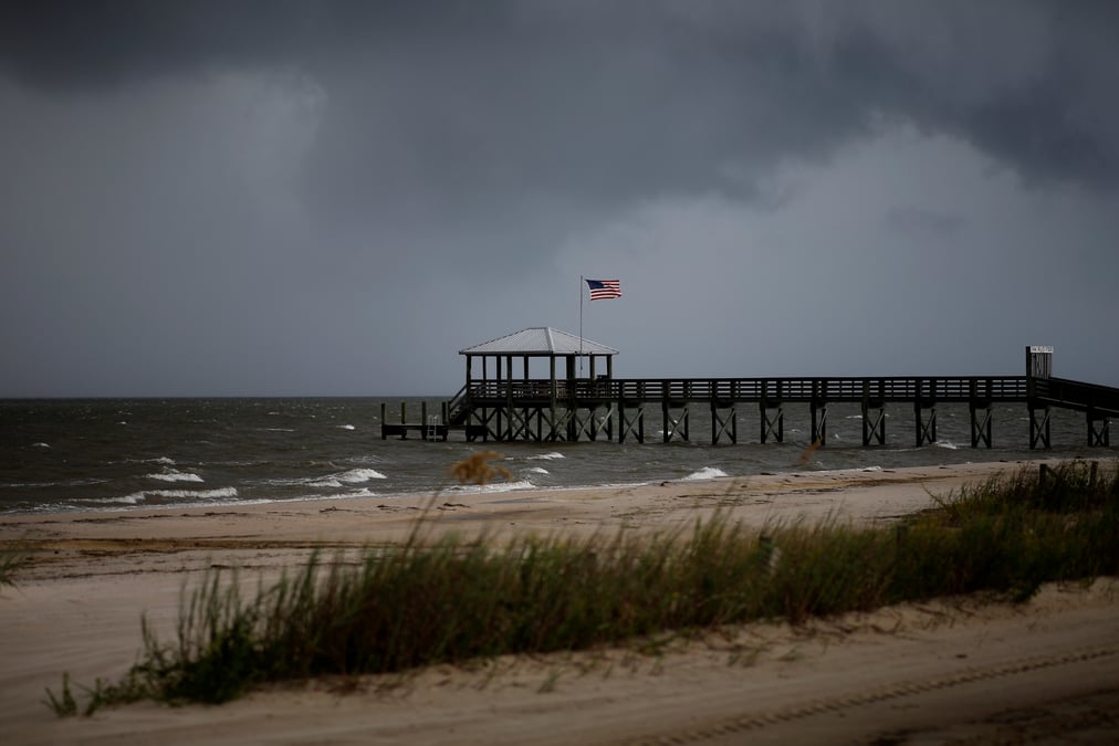 Usa: la tempete gordon faiblit, l'ouragan florence s'annonce