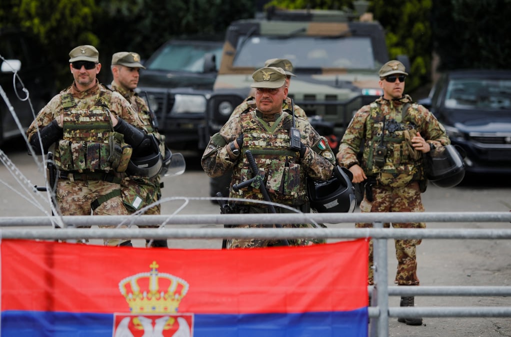 Photo des soldats italiens de l'otan au kosovo