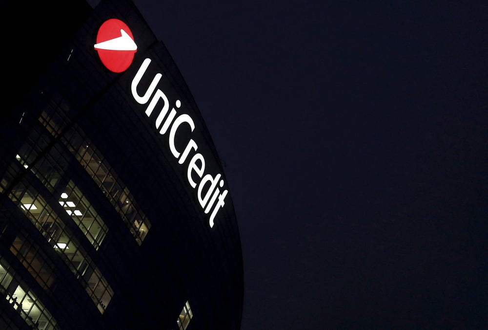 Le siege de la banque unicredit a milan