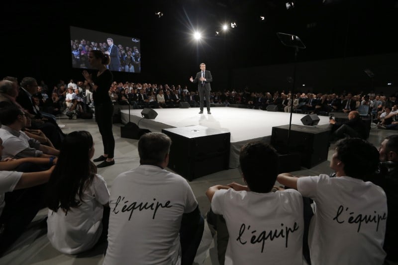 Emmanuel macron propose une reforme institutionnelle
