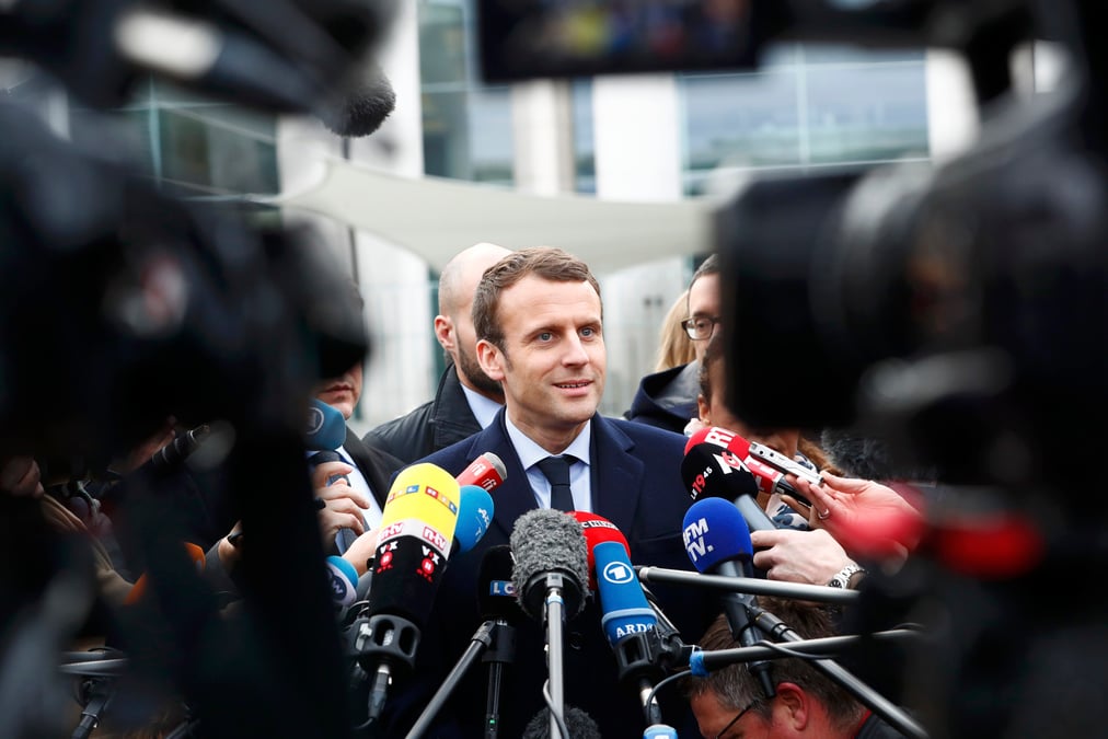Macron se presente en champion de l'europe a berlin