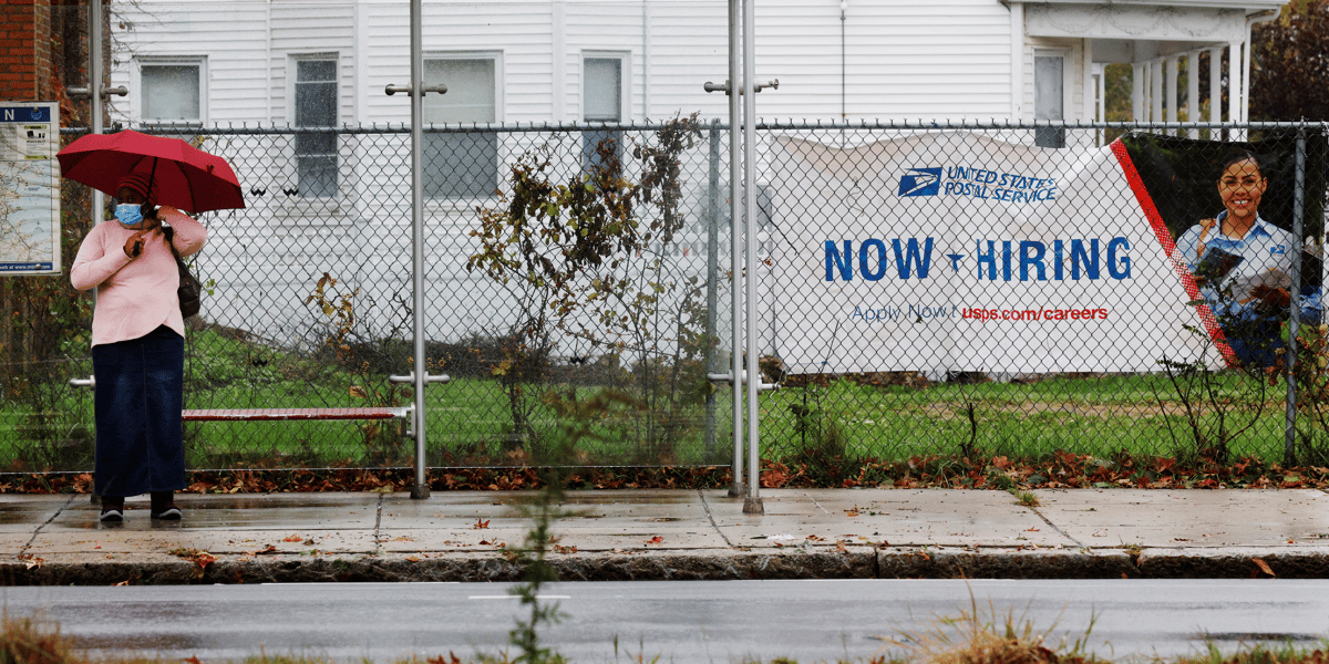 Etats-unis: le secteur prive a cree plus d'emplois que prevu en decembre